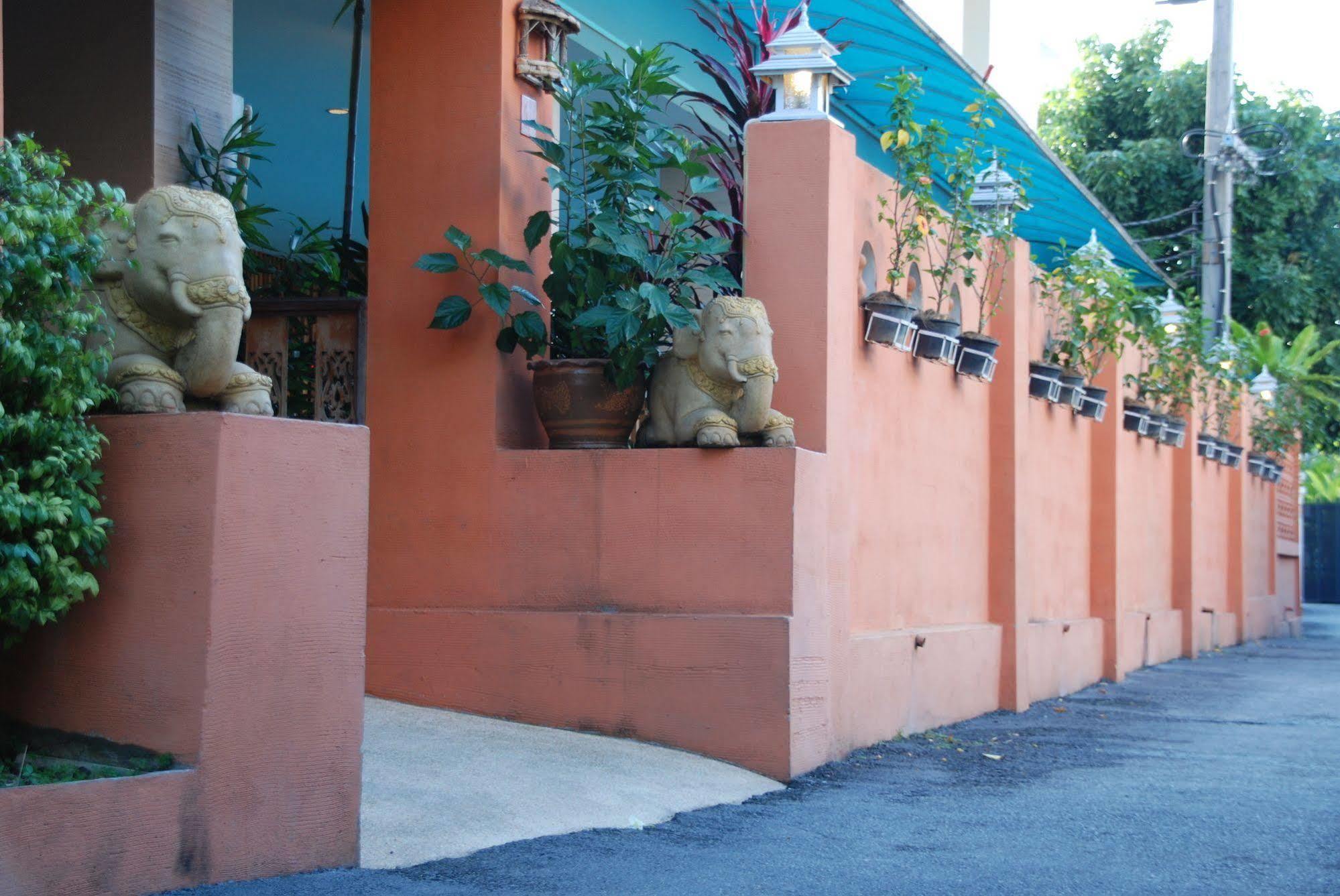 צ'יאנג מאי Thaphae Garden Guesthouse מראה חיצוני תמונה