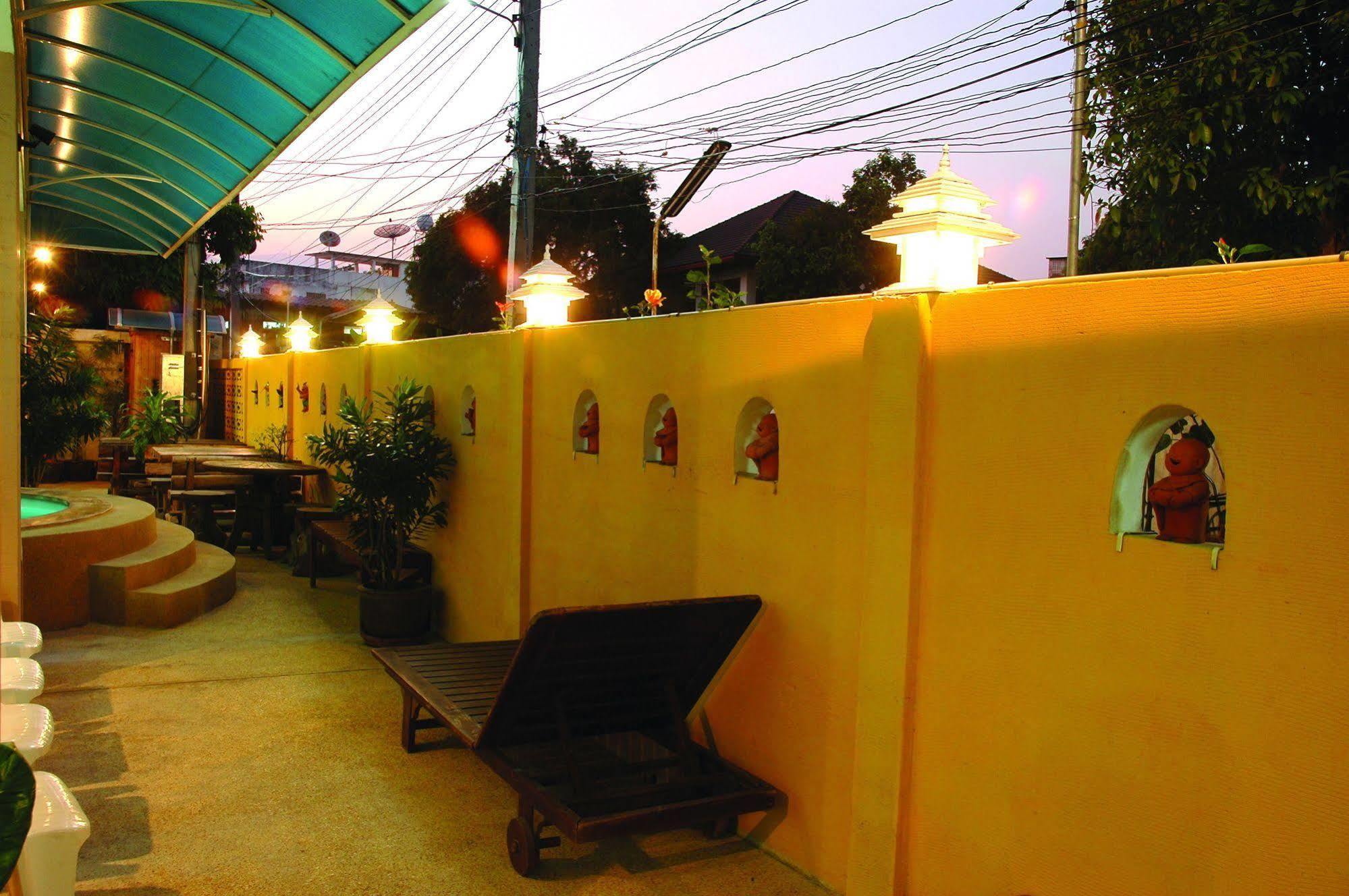 צ'יאנג מאי Thaphae Garden Guesthouse מראה חיצוני תמונה